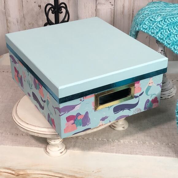 Mermaid Gift Set! Cozy Mermaid Tail Slip In Blanket - Aqua Teal Mix in Deco Box - Picture 8 of 9